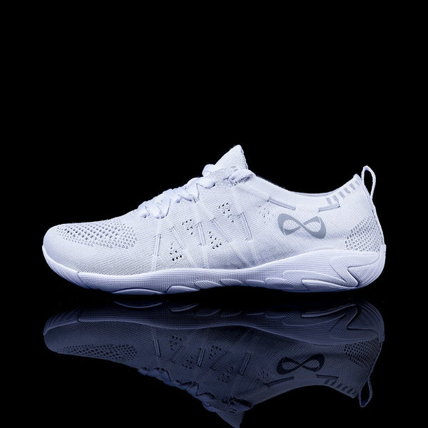 Nike cheer shoes uk best sale